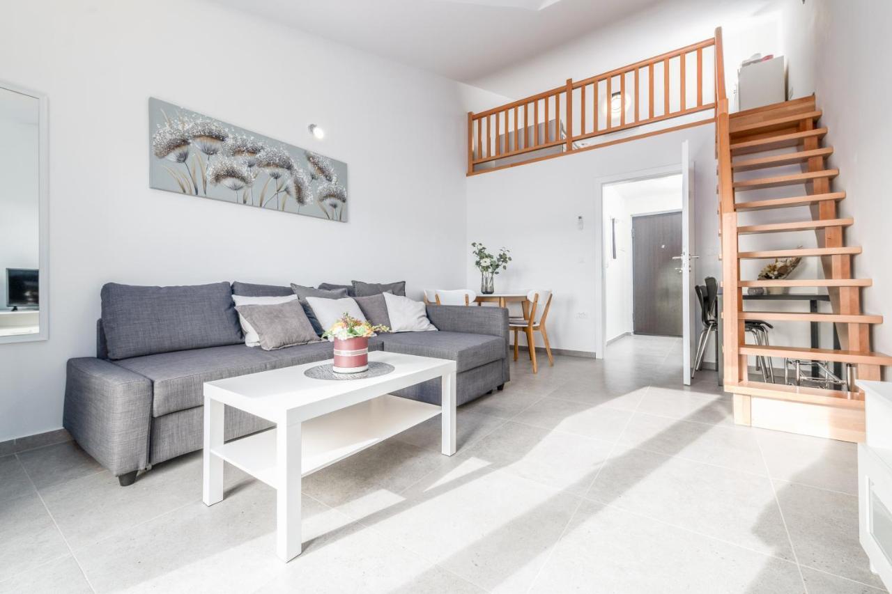 Apartments Matea Duce Luaran gambar